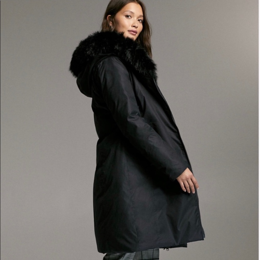 Aritzia Babaton St. Moritz Parker Black/Black Med
